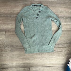 Denver hayes knit sweater